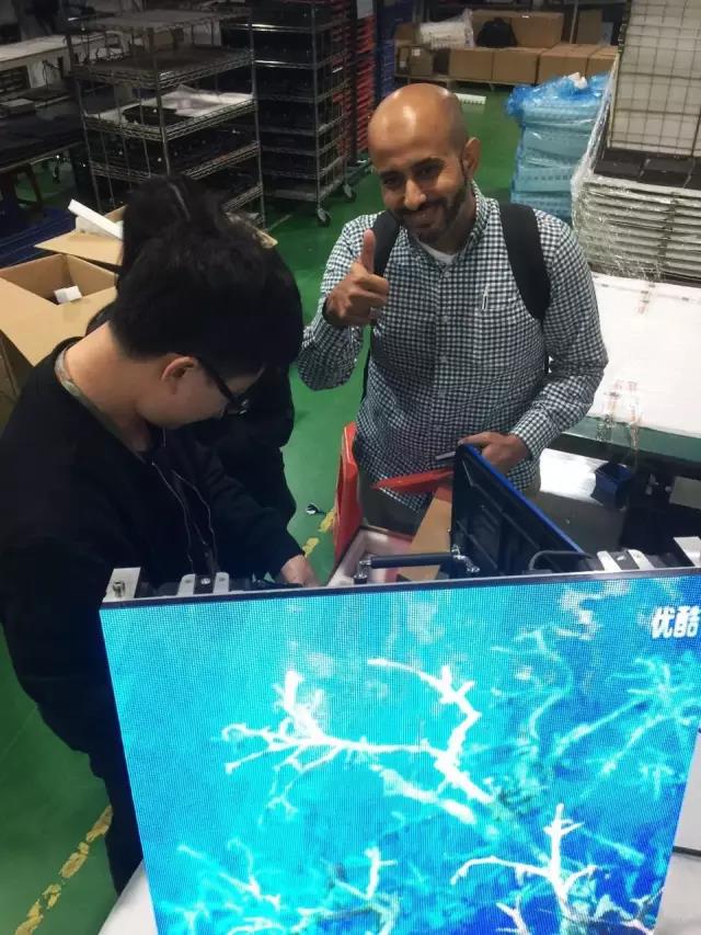 Eng.Abdullah O.Baothman对mk恩波利足球俱乐部的产品翘起了大拇指