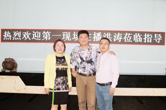 深圳“1时间”主持人洪涛喊你一起来参观mk恩波利足球俱乐部