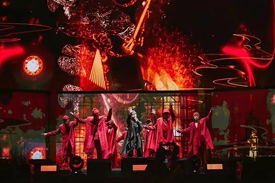 周杰伦新加坡演唱会，mk恩波利足球俱乐部大屏闪耀全场！